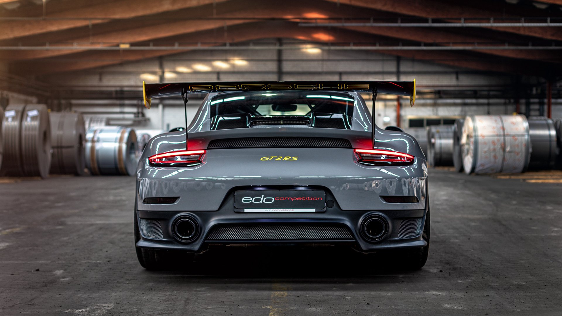 爱游戏电竞-利物浦逆转取胜，重返积分榜榜首，利物浦2-1逆转胜